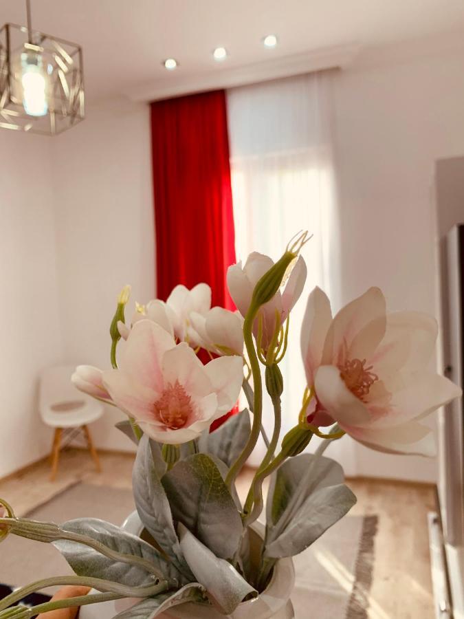 Sweet Apartment In Kutaissi Exterior foto